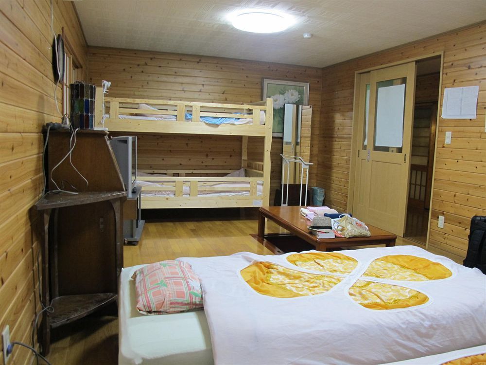 Narusawa Lodge Никко Экстерьер фото