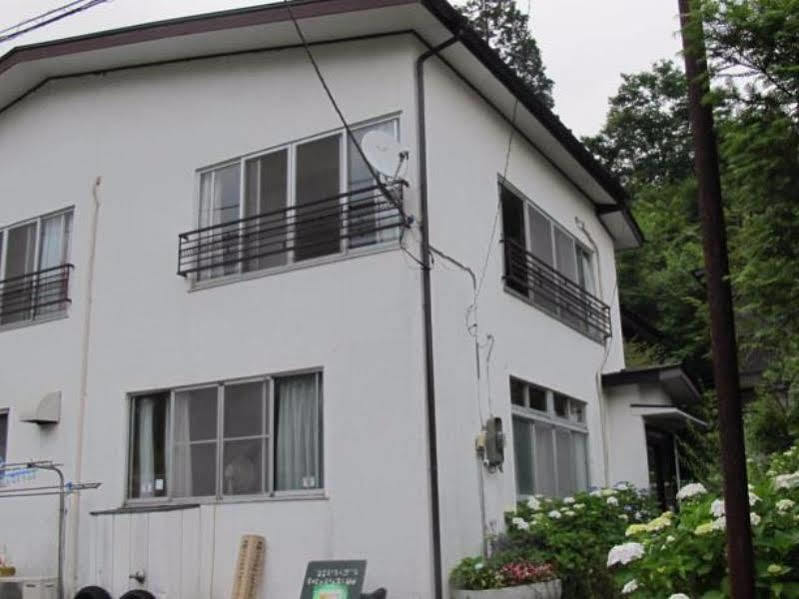 Narusawa Lodge Никко Экстерьер фото